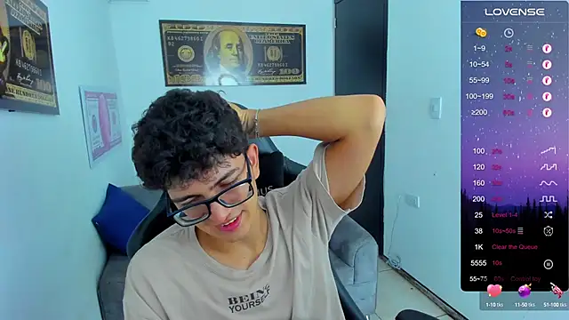 Snapshot of TylerWhite_ chatting on 03.16.25 TylerWhite online show from 03.16.25