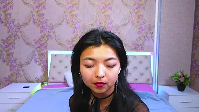 Shy Kira online show from 01.17.25