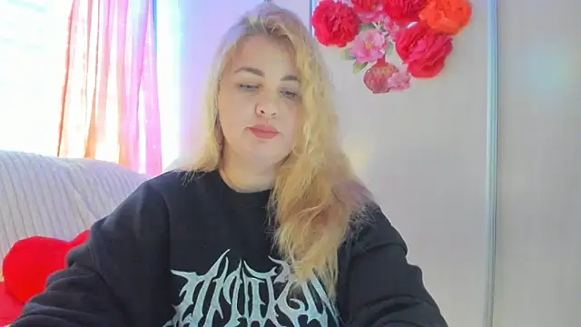 CoraSwon online show from 03.11.25