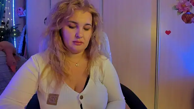 CoraSwon online show from 02.02.26