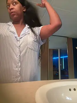 Snapshot of KLoveeee chatting on 08.01.26 KLoveeee online show from 08.01.26