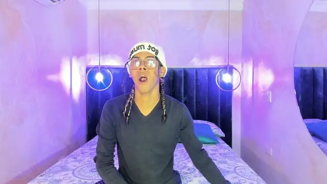 Maxim-Walker online show from 11.09.25