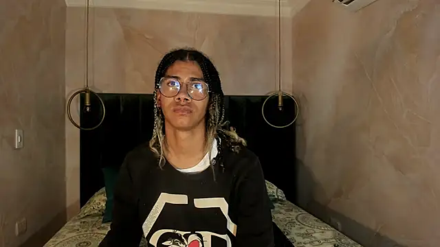 Maxim-Walker online show from 11.27.25