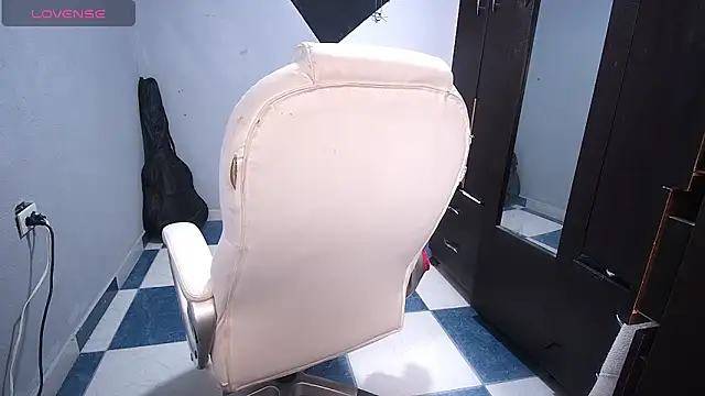 grace molly14 online show from 03.18.25