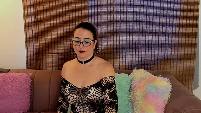 Snapshot of ariana_cross chatting on 04.26.26 ariana cross online show from 04.26.26