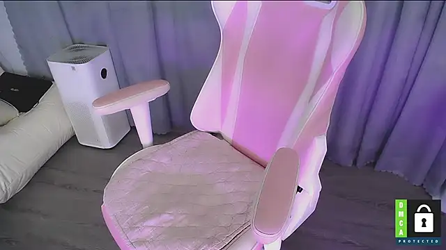 San   San online show from 11.28.25