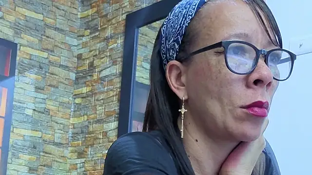 daniela xue online show from 09.23.25