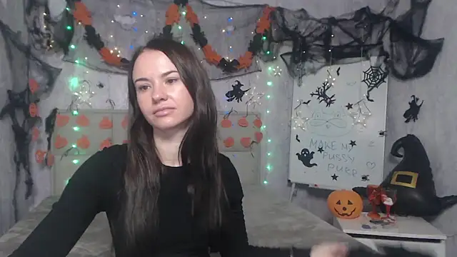 KaraCriegs online show from 10.31.25