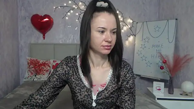 KaraCriegs online show from 01.18.26