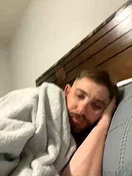 Snapshot of caliguy37 chatting on 10.29.25 caliguy37 online show from 10.29.25