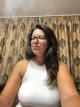 Snapshot of NadiraNoor chatting on 07.22.26 NadiraNoor online show from 07.22.26
