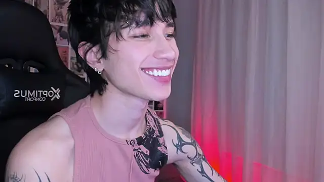 Snapshot of liamelf chatting on 03.22.25 liamelf online show from 03.22.25