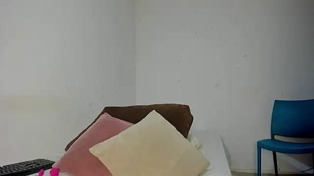 Snapshot of Maya_Graham chatting on 06.18.26 Maya Graham online show from 06.18.26