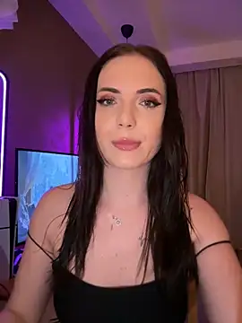 AvaGianna online show from 01.04.25