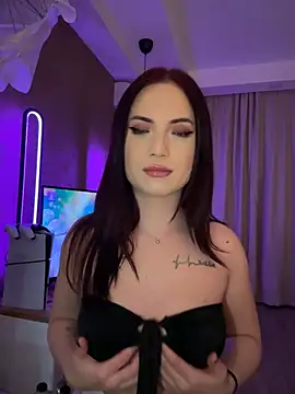 AvaGianna online show from 02.12.25