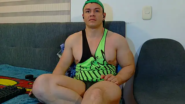Snapshot of MarksMuscle chatting on 04.30.26 MarksMuscle online show from 04.30.26