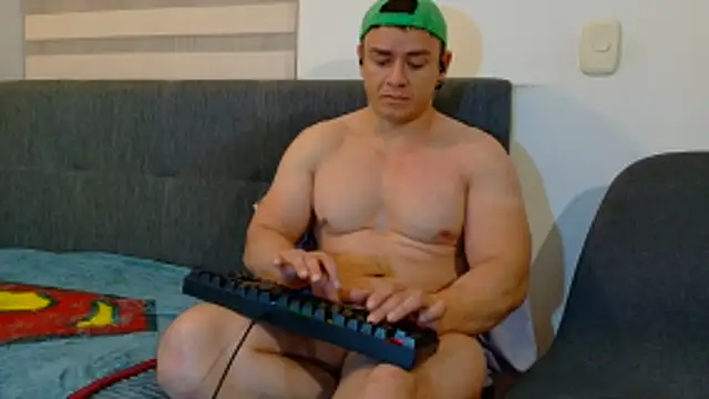 Snapshot of MarksMuscle chatting on 05.06.26 MarksMuscle online show from 05.06.26