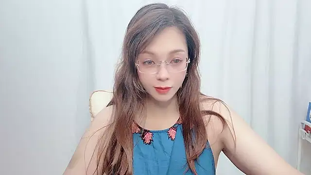 Toookiss online show from 10.04.25