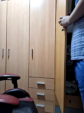 Javier bear online show from 11.02.25