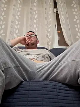 Javier bear online show from 04.01.26