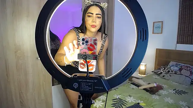 ShanonLe online show from 01.04.25