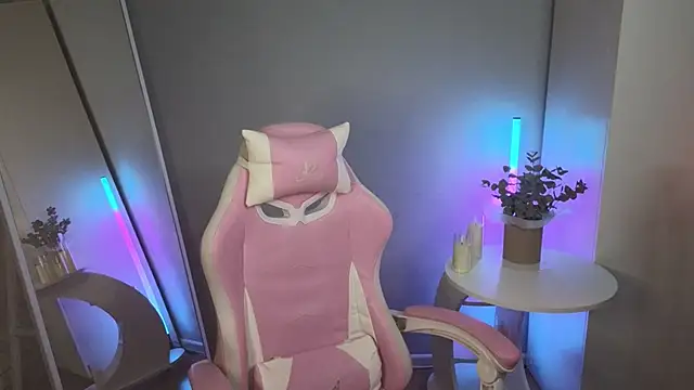 mollymila online show from 03.16.25