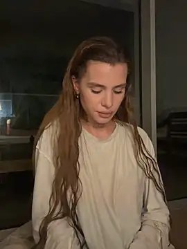 EmiliaCatalina online show from 02.22.26