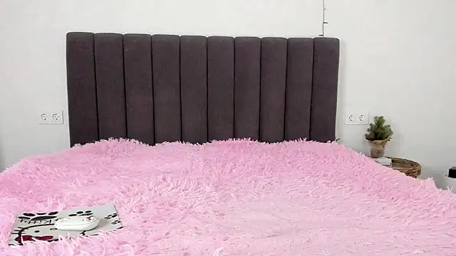 Mika Ray online show from 02.06.25