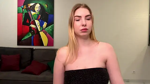 DannaCelisss online show from 12.18.24