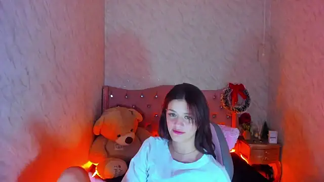 Snapshot of LiaHarryis chatting on 12.21.24 LiaHarryis online show from 12.21.24