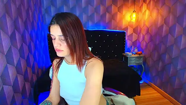 LiaHarryis online show from 12.15.25