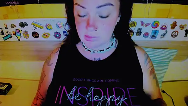 EllieOz online show from 09.08.25