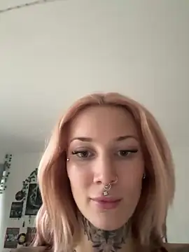 Stella-Kink online show from 12.23.25