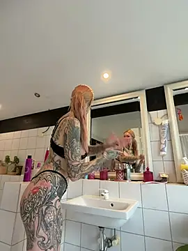 Snapshot of Stella-Kink chatting on 03.15.26 Stella-Kink online show from 03.15.26