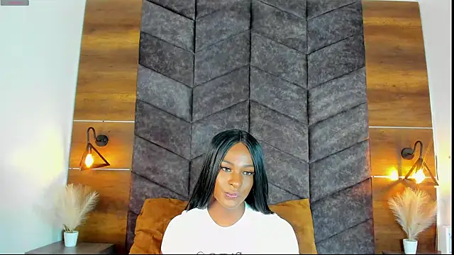 nahomi campbell online show from 02.26.25