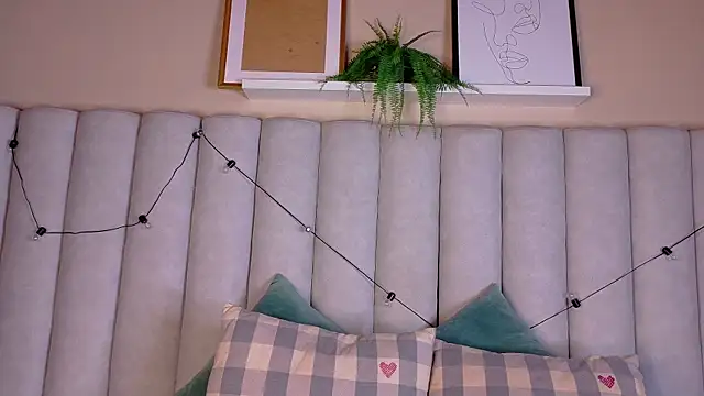 nahomi campbell online show from 04.09.26