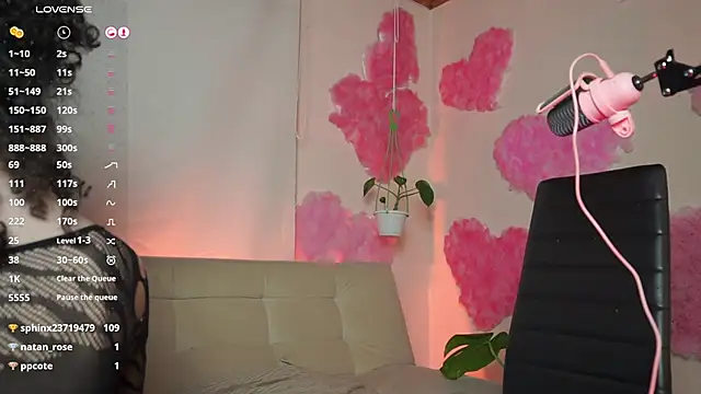 roselinedior online show from 03.04.25