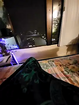 Snapshot of jbonz chatting on 10.03.25 jbonz online show from 10.03.25