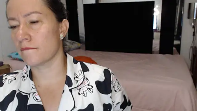 Snapshot of CATRINA-83 chatting on 07.26.26 CATRINA-83 online show from 07.26.26