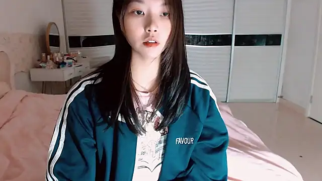 -Lucky Girl online show from 04.14.26