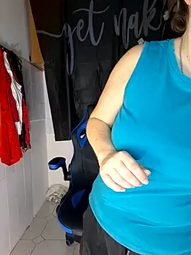 Jassiundich2 online show from 12.04.25