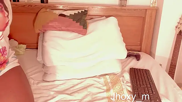 Jhoxy M online show from 02.23.25