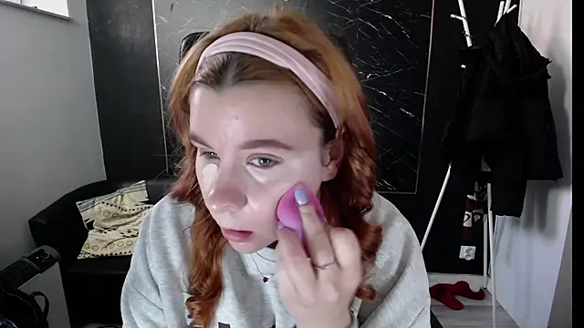 littleviki7 online show from 03.21.25