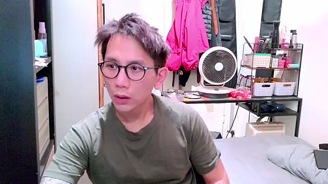 UndreamtM online show from 02.25.26