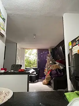 emmyjhonson07 online show from 12.19.24