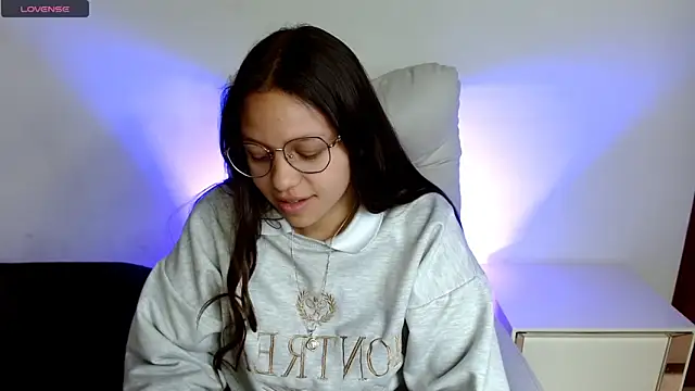 SamanthaRoldaan online show from 03.18.25