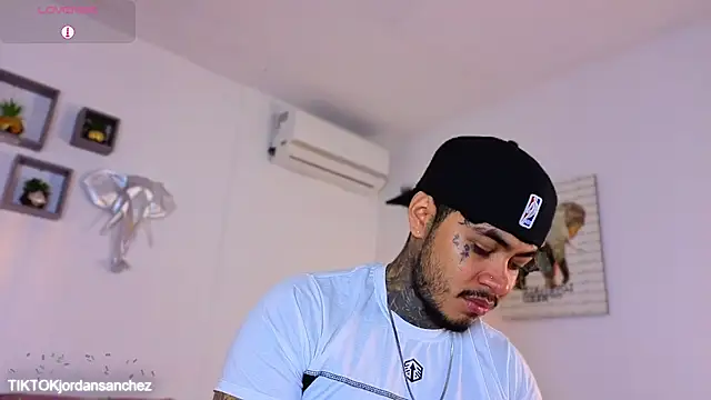 JordanSmiith  online show from 01.11.26