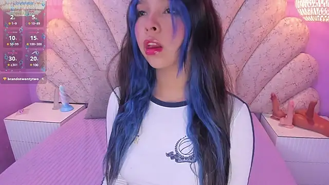 chloe watson  online show from 01.28.25