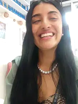 Snapshot of Wanda_and_cosmo_ chatting on 03.06.25 Wanda and cosmo online show from 03.06.25