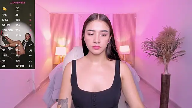 Snapshot of Antonella_Grayy chatting on 01.19.26 Antonella Grayy online show from 01.19.26